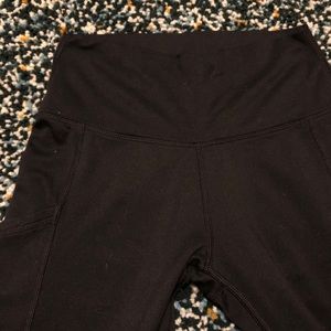 Aerie play black leggings